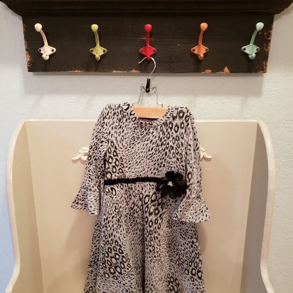 Youngland Girls Animal Print Dress size 6 Silver